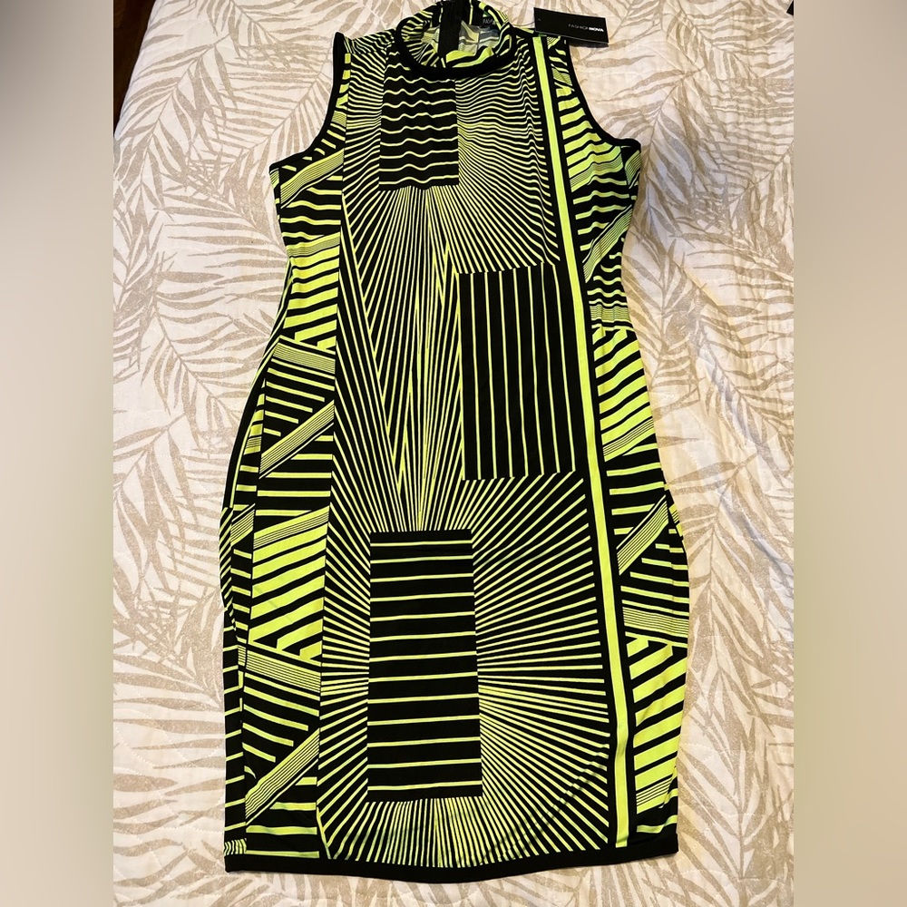 Fashion Nova geometric print dress
